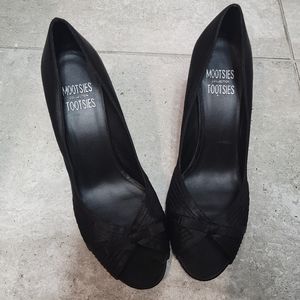Mootsies Toptsies black peeptoe heels